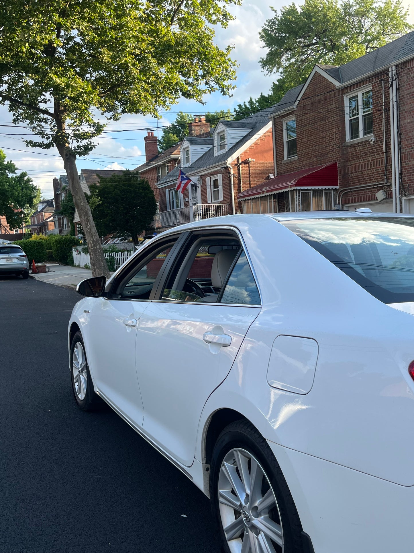 2012 Toyota Camry Hybrid LE 140K Miles
