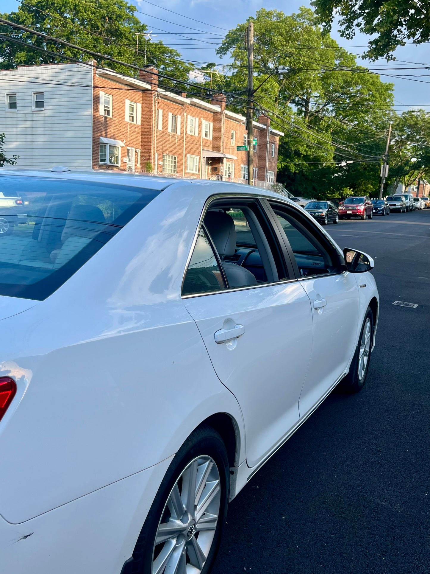 2012 Toyota Camry Hybrid LE 140K Miles