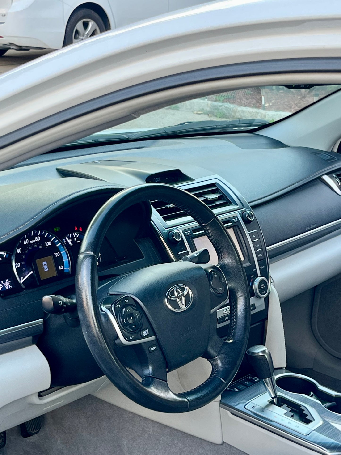 2012 Toyota Camry Hybrid LE 140K Miles