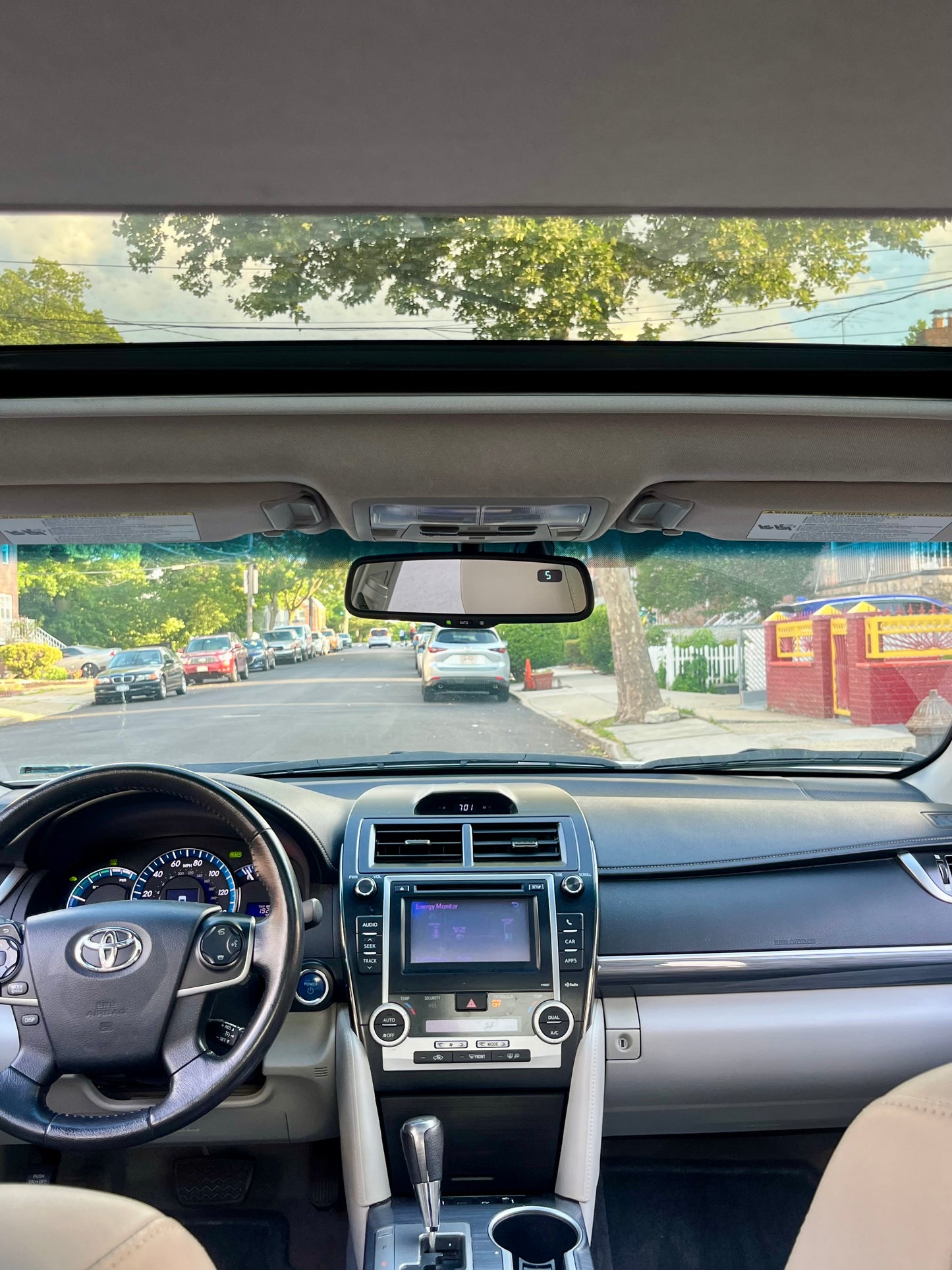 2012 Toyota Camry Hybrid LE 140K Miles