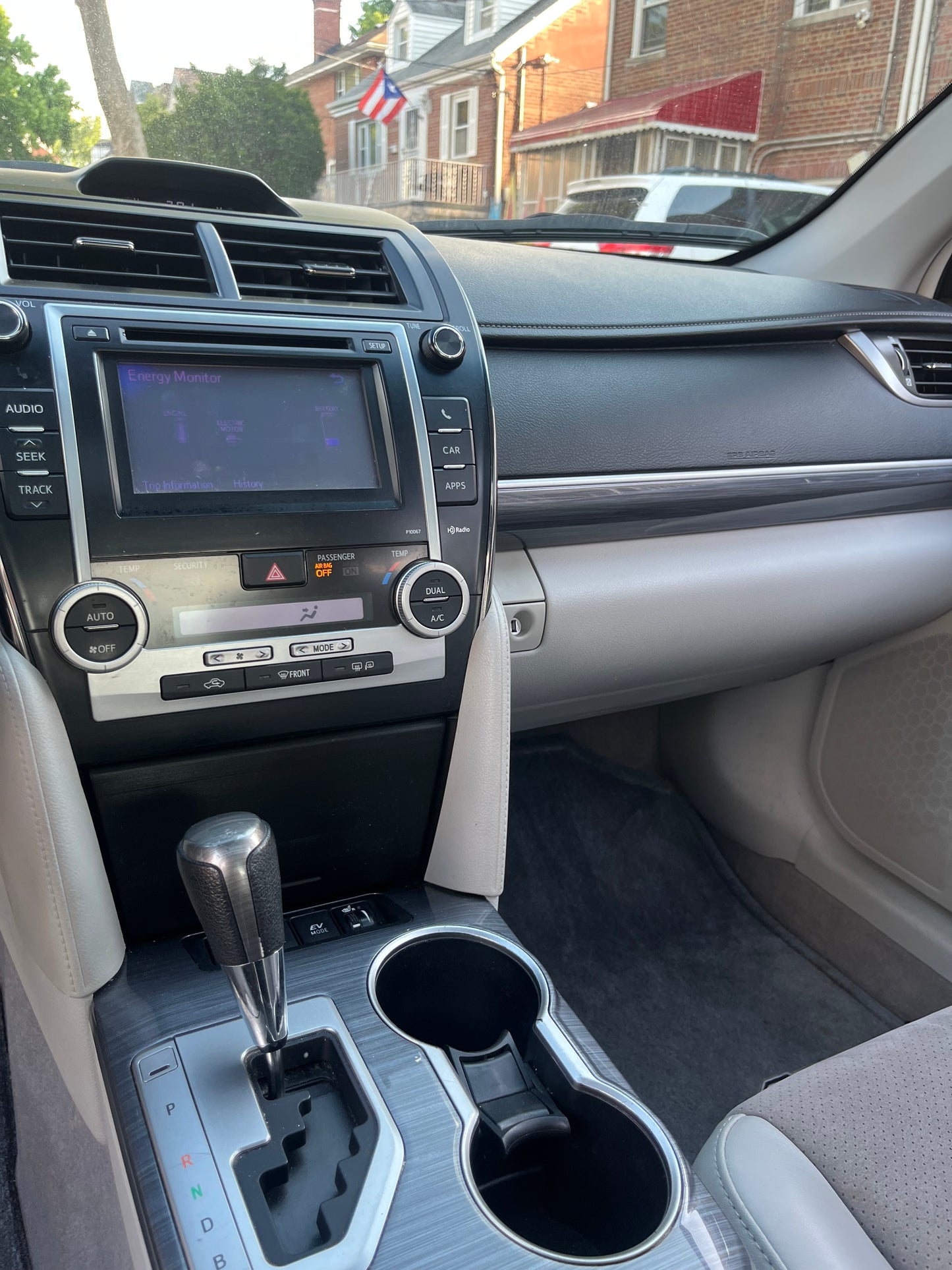 2012 Toyota Camry Hybrid LE 140K Miles