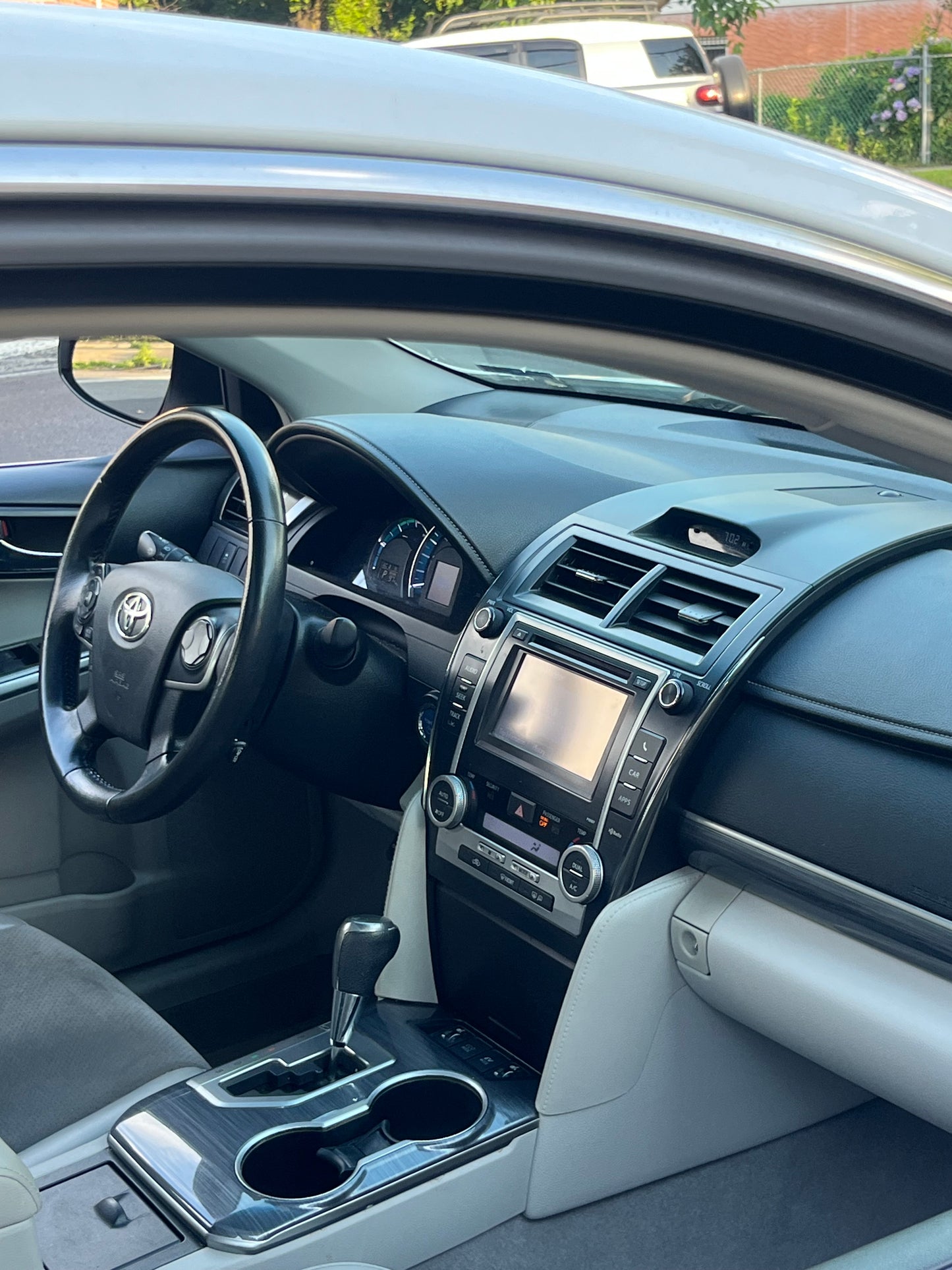 2012 Toyota Camry Hybrid LE 140K Miles