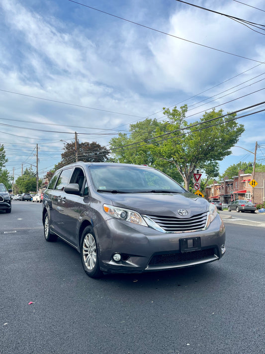 2016 Toyota Sienna Limited Premium 7 Passenger