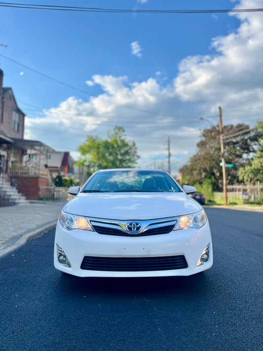 2012 Toyota Camry Hybrid LE                          140K Miles